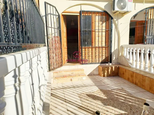APARTAMENTO EN PLANTA BAJA CON PISCINA COMUNITARIA - foto 2