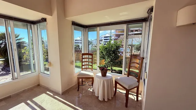 Chalet 4 habitaciones 236m² en venta - Centro — 24
