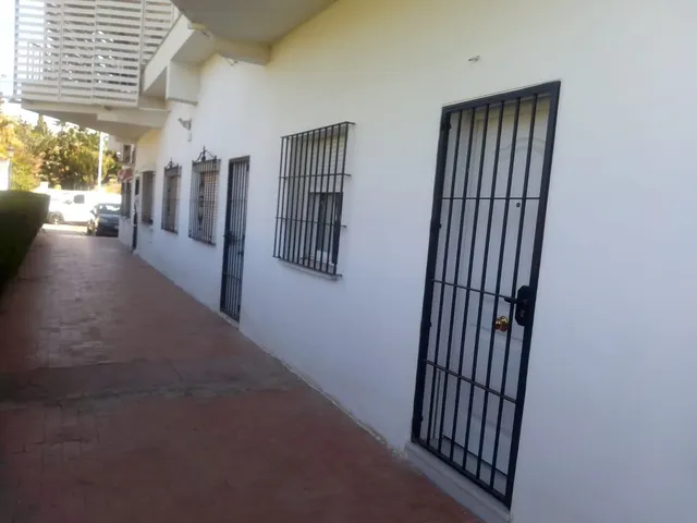 Local comercial 2 habitaciones 57m² en venta - Marbella — 17