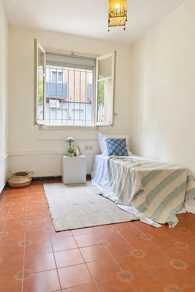 Planta baja exterior con amplio patio — 27