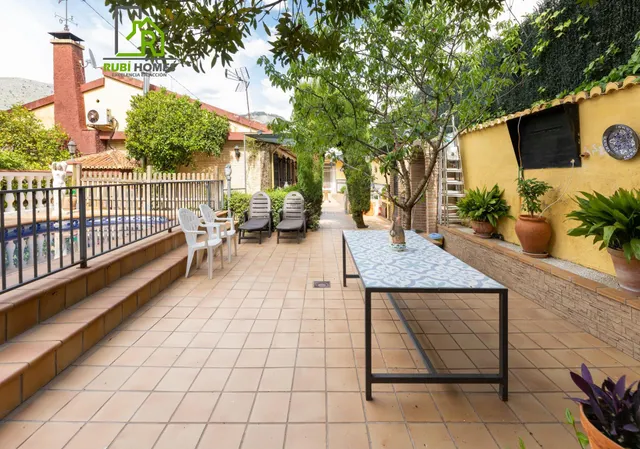 Espectacular chalet independiente con piscina en Alfacar — 8