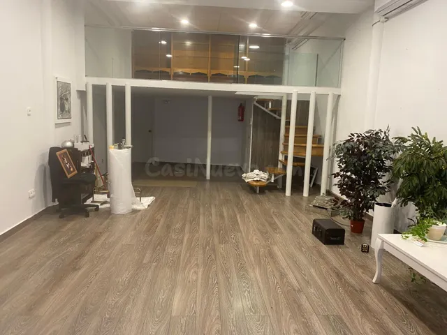 LOCAL COMERCIAL CENTRICO Y ACONDICIONADO - foto 2