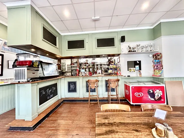 Local comercial 109m² en venta - Villamartin — 12