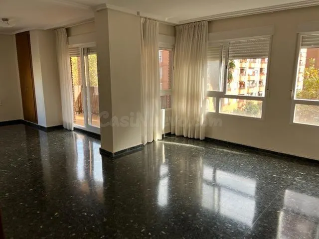 Alquiler vivienda vacia junto calle Bilbao y calle Almazora. - foto 3