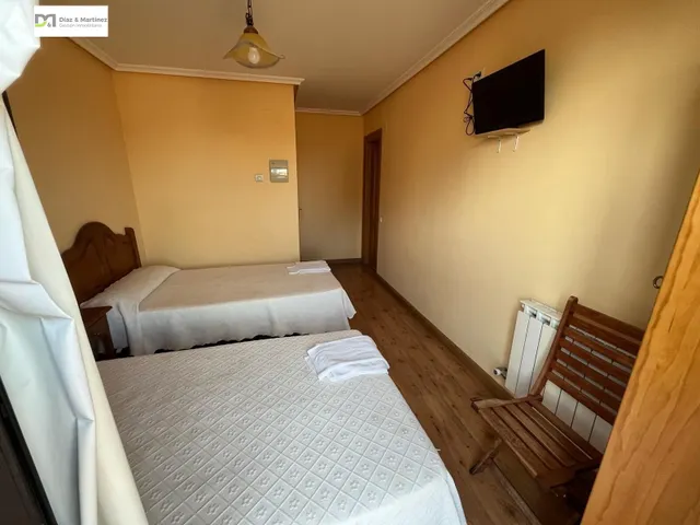 HOTEL CON RESTAURANTE Y CAFETERIA EN EL CAMINO DE SANTIAGO — 14