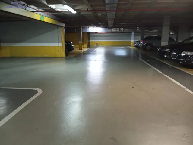 Amplio Garaje en Venta en la Gran Vía de Logroño - Oportunidad Única — 10