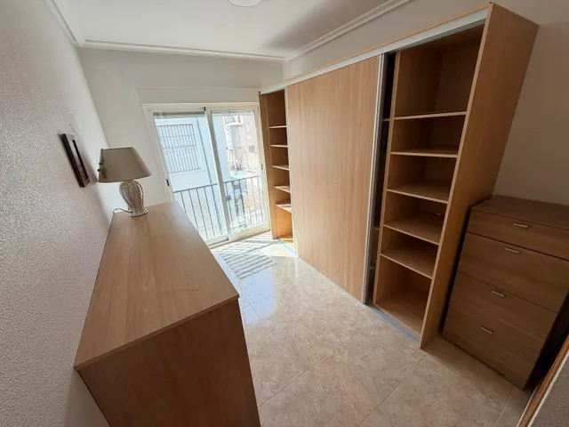 Piso moderno en residencial con solárium y piscina — 14