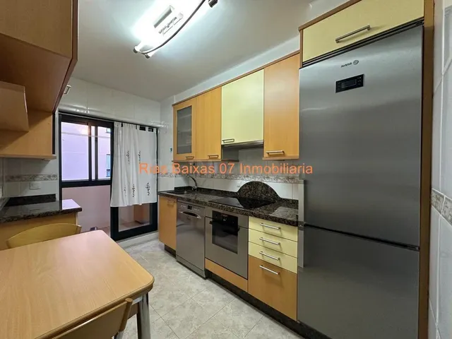REF 7012 PISO 3 DORM. 2 BAÑOS CON PLAZA DE GARAJE Y TRASTERO EN C. PAULINO FREIRE (VIGO) — 2