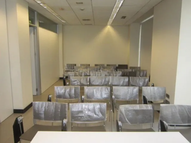 Local comercial 371m² en venta - La Petxina - foto 3