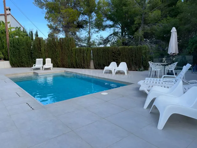 EXCLUSIVA VILLA INDEPENDIENTE EN CALPE CUCARRES CON VISTAS A - foto 3