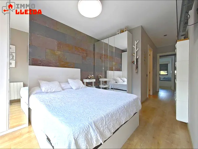 Piso con terraza y garaje en Cerdanyola del Vallès — 29