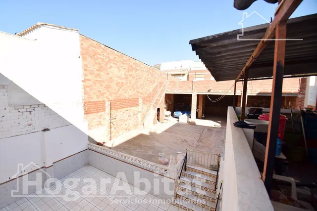 GRAN CASA CON TERRAZA Y TRASTERO — 27