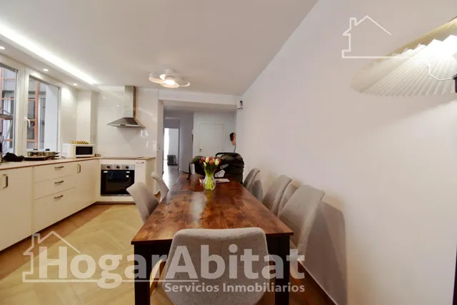 ESPACIOSA CASA SEMIRREFORMADA CON TERRAZA — 12