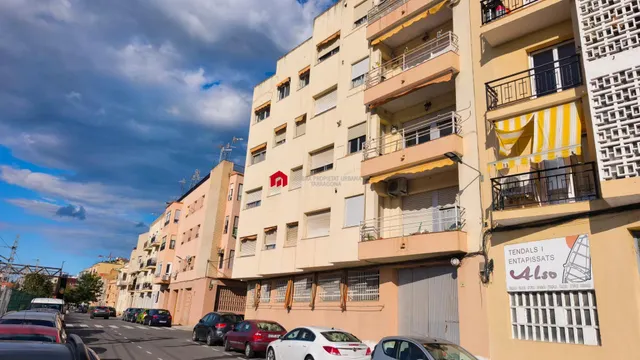 Se vende piso de 4 habitaciones en Tortosa, Sant Llatzer. — 30