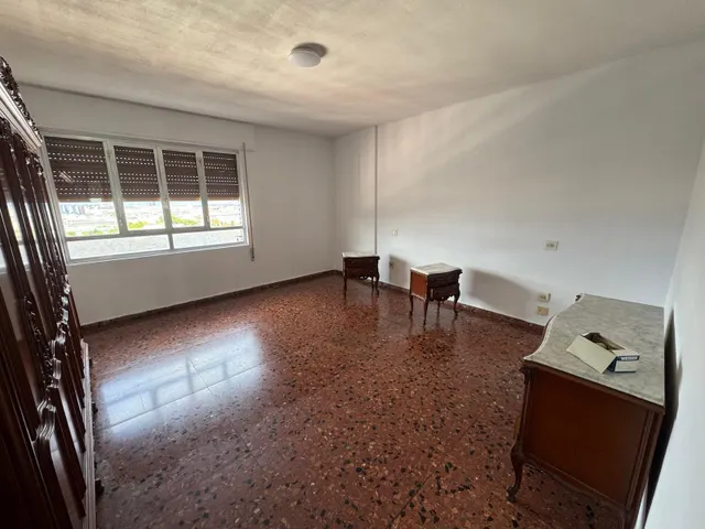 SE VENDE PISO AMPLIO EN GENERAL VIVES — 6