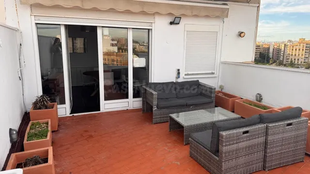 Atico amueblado con terraza en el Carmen, Valencia - foto 2