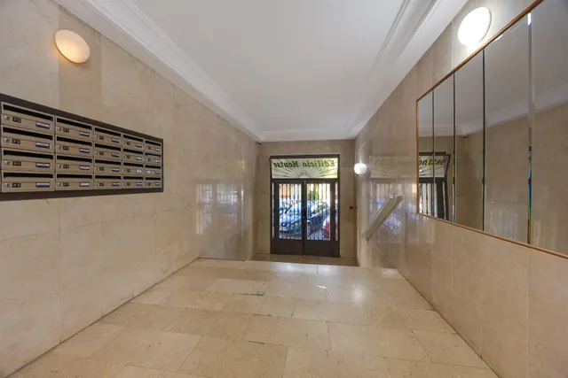 Apartamento de 2 dormitorios y 1 baño en el centro de Torrevieja — 18