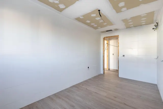 OBRA NUEVA EN LOJA — 11