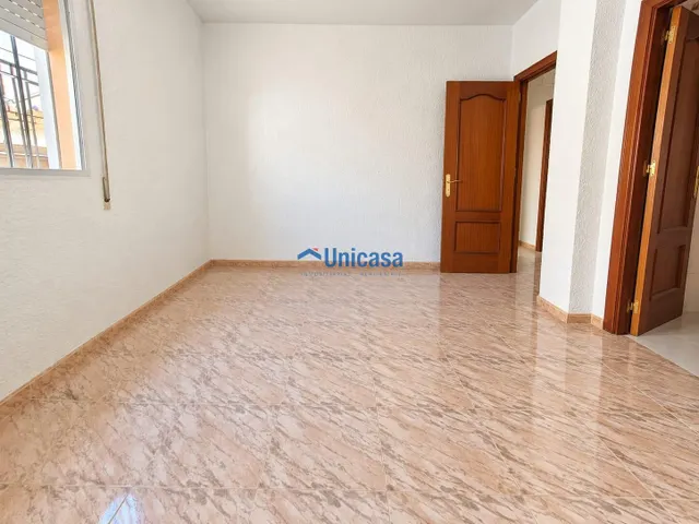119 m2 con terraza y patio · 3 dormitorios · a reformar — 12