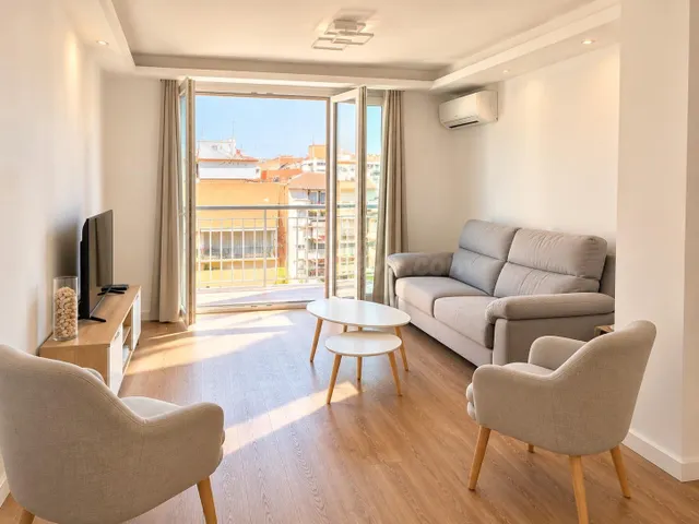 LUMINOSO PISO REFORMADO DE 3 habitaciones EN CABANYAL!