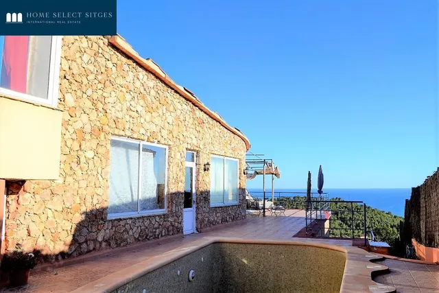 Torre Quint Mar con vistas panorámicas y piscina — 21