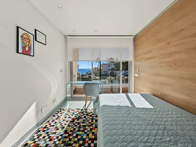 Villa de lujo con vistas al mar en Aguamarina, a 200 metros de la playa — 29