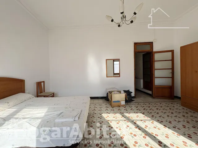 ¡Vistas a las montañas! Casa amplia y luminosa para reformar con patio y gran terraza — 48