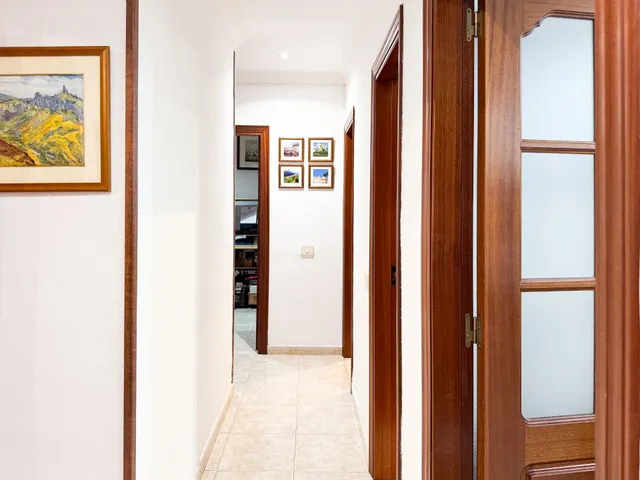 Piso en Avenida Comercial en Las Palmas de Gran Canaria, Islas Canarias, España — 32