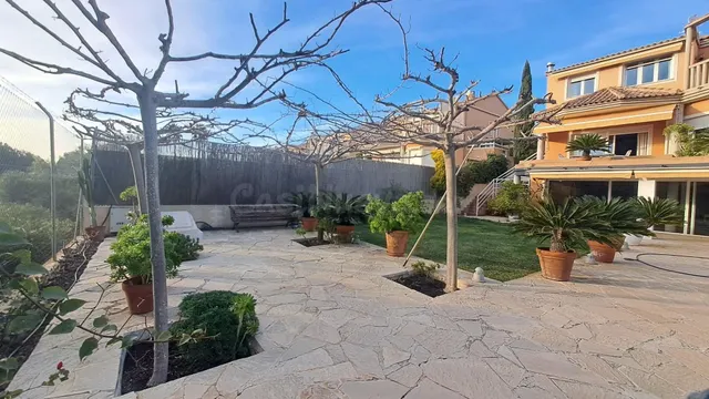 Chalet de 5 dormitorios con piscina en Altorreal, Murcia - foto 5