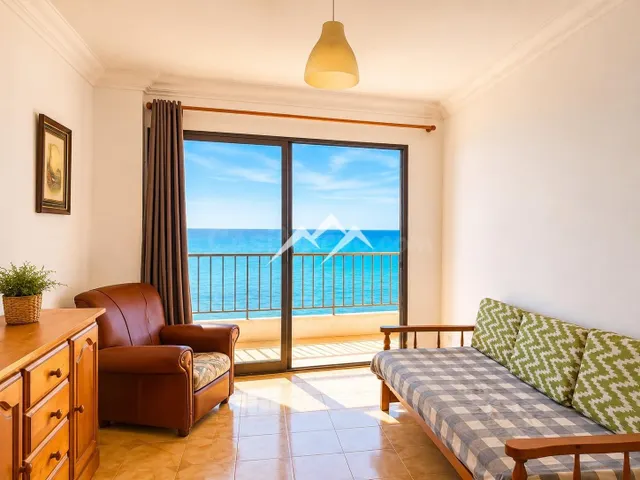 Edificio en primera línea de mar en zona costera de Mallorca - foto 5
