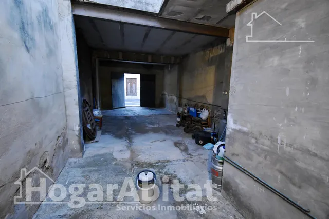 AMPLIA CASA CON TERRAZA PARA REFORMAR — 8