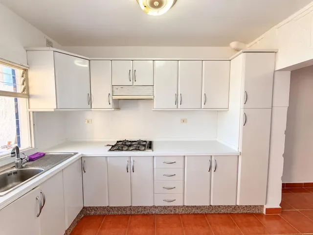 ## Espectacular apartamento en primera línea de mar con impresionantes vistas y acceso directo a la playa — 8