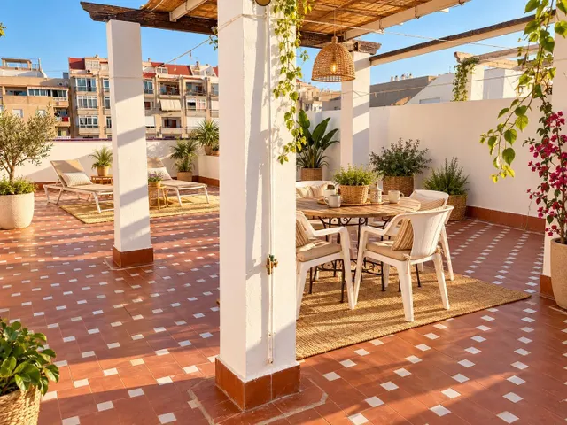 Bungalow alto orientado al sur con gran solárium privado a tan sólo 750 metros de la playa — 9