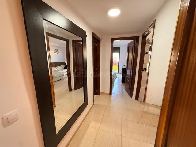 Ático en venta en Roquetas Pueblo con gran terraza y plaza d - foto 4