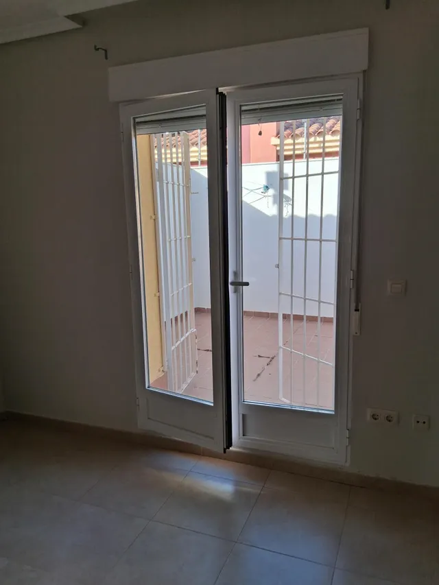 SE VENDE MAGNIFICO ADOSADO EN LA FELIPA — 22