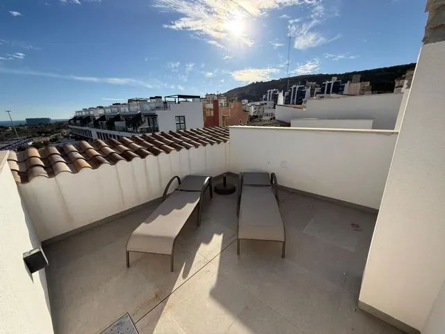 Villa 3 habitaciones 150m² en venta - Zona Pueblo — 26