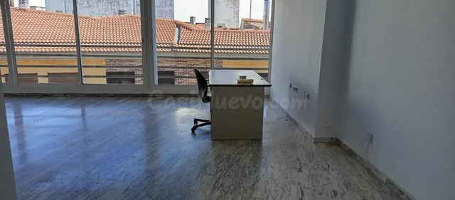🎯🏢 ¡AMPLIO LOCAL EN ALQUILER EN PLENO CENTRO DE MÉRIDA! 🏢🎯 - foto 2