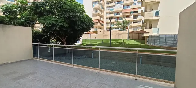 ¡OPORTUNIDAD! APARTAMENTO DE 2 DORMITORIOS Y 2 BAÑOS CON GRAN TERRAZA, BALCÓN Y PISCINA CERCA DEL MAR — 18