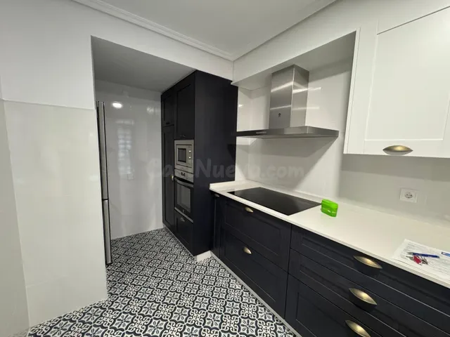 SE VENDE EXCLUSIVO PISO EN ZONA ALTA DE PONFERRADA - foto 3