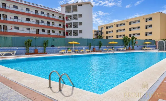 Apartamento en San Bartolomé de Tirajana (Playa del Inglés) - foto 2