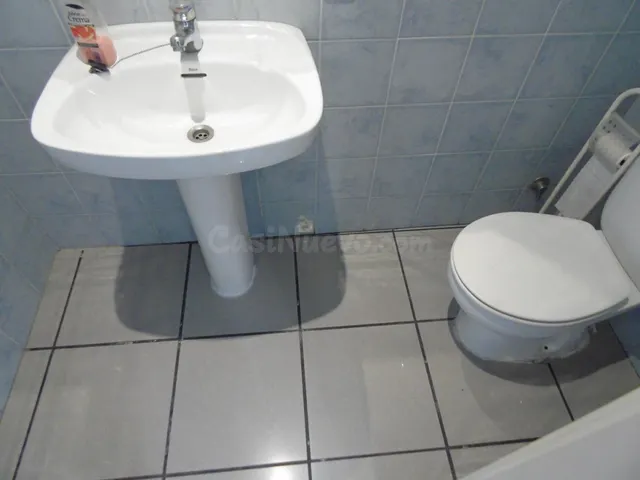 PALAMÓS : Local comercial de 40 m2. al lado del mercado muni - foto 5