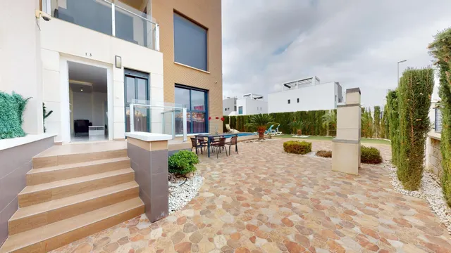 Precioso Bungalow a un paso de Zenia Boulevard — 29