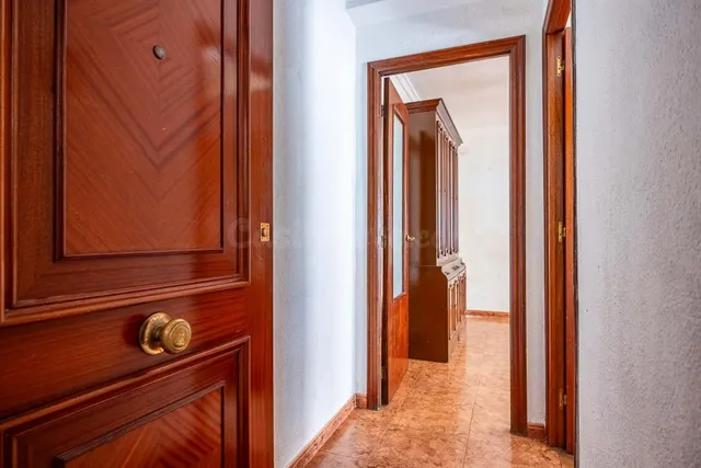 PISO EN VENTA JUNTO A LA IGLESIA - foto 2