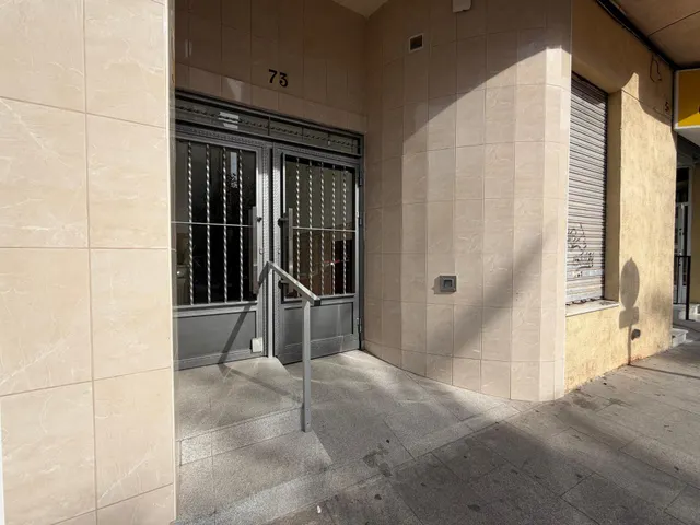¡Apartamento de tres dormitorios y amplia terraza al sur cerca de la playa, en Avenida de Habaneras! Torrevieja — 28