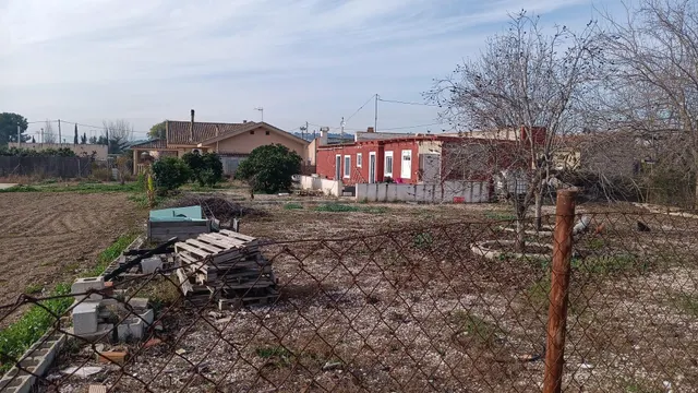 SE VENDE CASA CON TERRENO EN MOLINA DE SEGURA ( HUERTA ABAJO