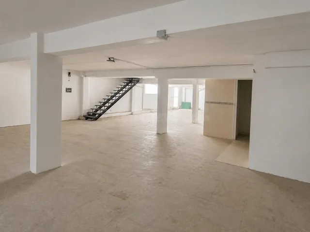 Local comercial 195m² en venta - Casco antiguo el molar - foto 2