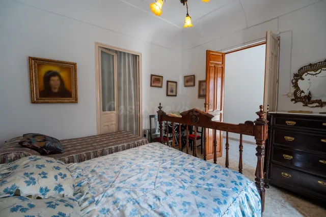 Gran oportunidad en Guareña. Casa de 2 plantas con entradas  - foto 3