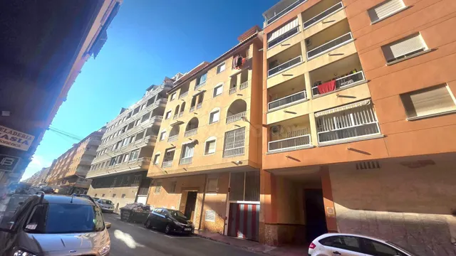 Ático de 3 Dormitorios con Piscina Comunitaria a 500 m de la