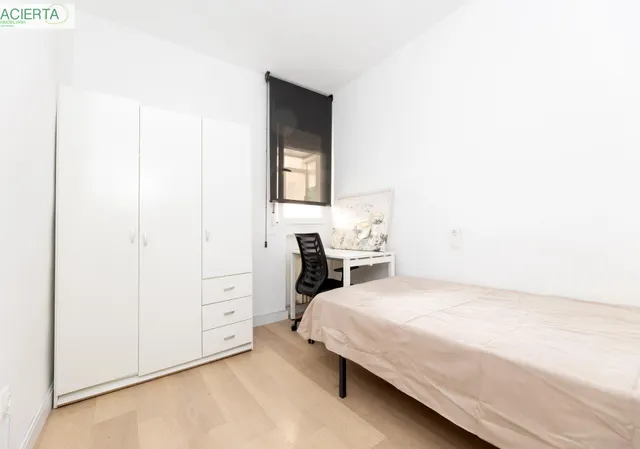 ¡Oportunidad Única en Granada! Piso Espectacular  en Plaza de Gracia — 20