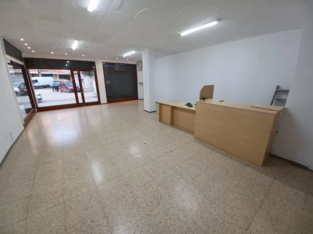 Local comercial en venda a Pineda de Mar - foto 2